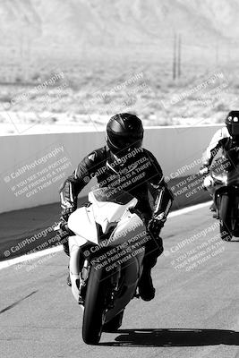 media/Apr-10-2022-SoCal Trackdays (Sun) [[f104b12566]]/Around the Pits/